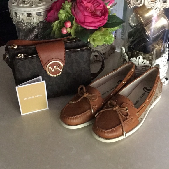 Michael Kors Shoes - Michael Kors shoes🛍sale price